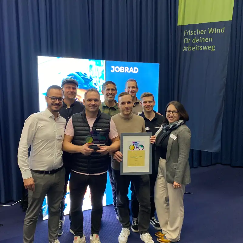 Gruppenfoto JobRad ist Sieger des SAZbike Prologs 2023